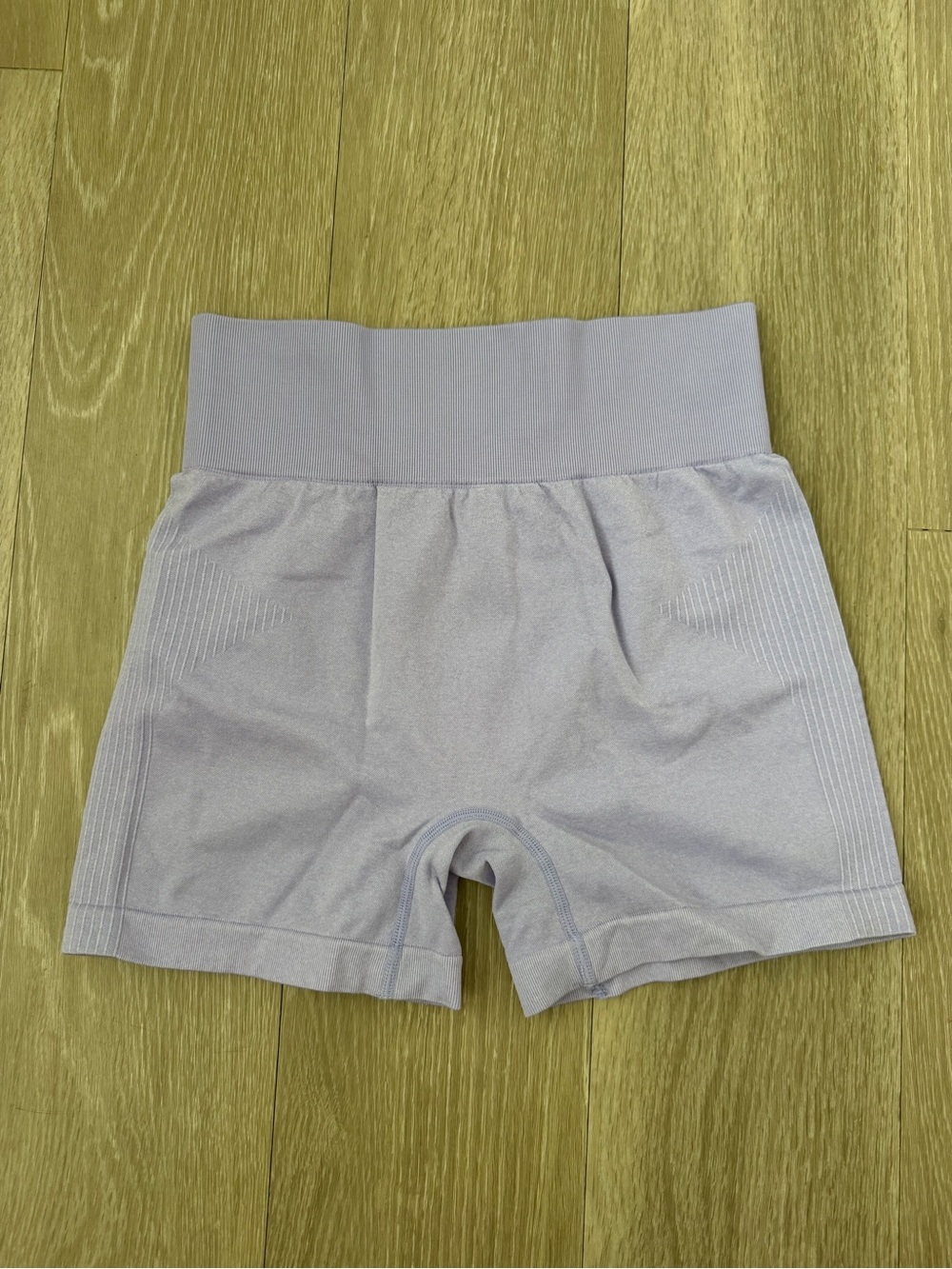 Seamless High-Waist Lavender Active Shorts